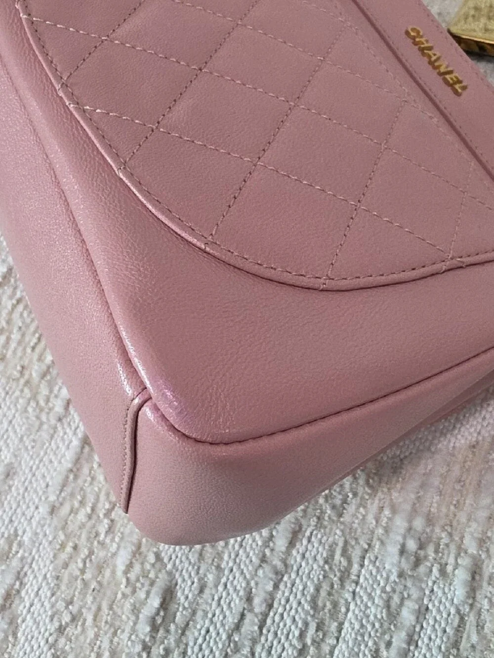 CHANEL Pink Quilted Leather Shoulder Bag with Gold Chain and CC Lock
